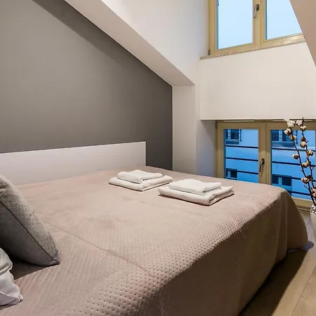 Topolowa Apartment, Next To Main Station Appartement