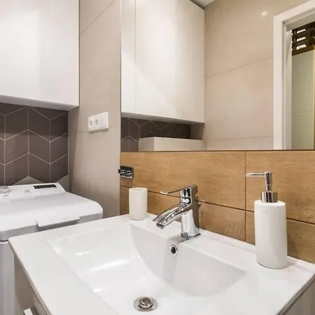Appartement Topolowa Apartment, Next To Main Station *