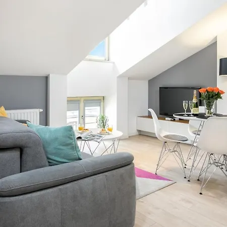 Apartman Topolowa Apartment, Next To Main Station