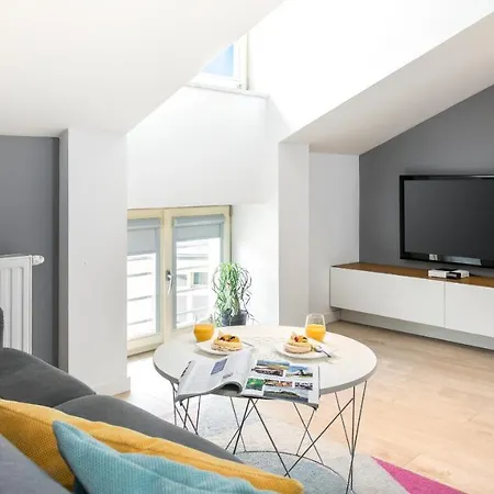Topolowa Apartment, Next To Main Station